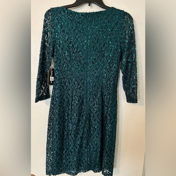 JESSICA HOWARD DARK GREEN SEQUINED SHEATH DRESS - NWT - Picture 3 of 3